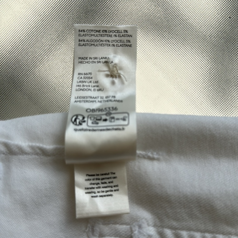 MAEVE by Anthropologie Colette Shorts Limoncello White w/ Lemon design Size 32 - Picture 7 of 10